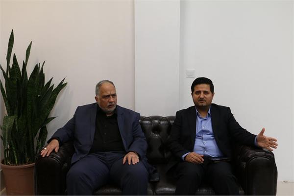 دیدار سرپرست و رئیس هیأت‌مدیره شرکت سرمایه‌گذاری مسکن گیلان با شهردار منطقه یک رشت