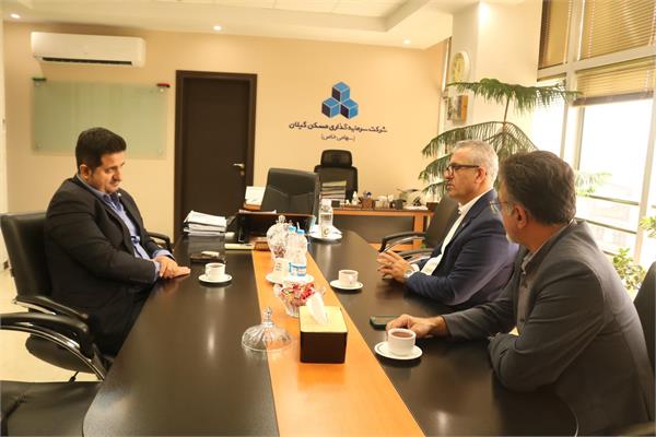 دیدار رئیس شعبه رشت بیمه دانا با سرپرست شرکت سرمایه‌گذاری مسکن گیلان